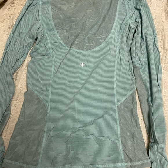 lululemon long sleeve - Picture 2 of 2